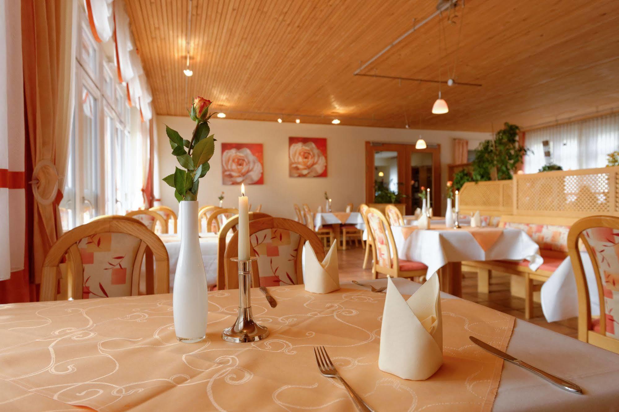 Hotel Restaurant Talblick Бад-Дитценбах Экстерьер фото